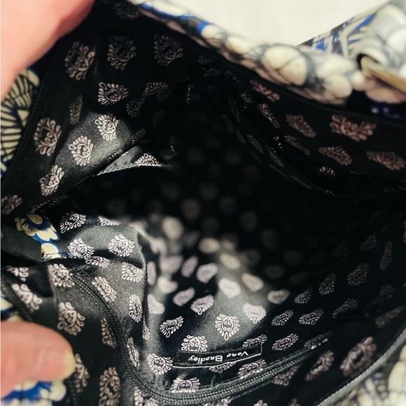 Vera Bradley large messenger bag - Picture 2 of 3